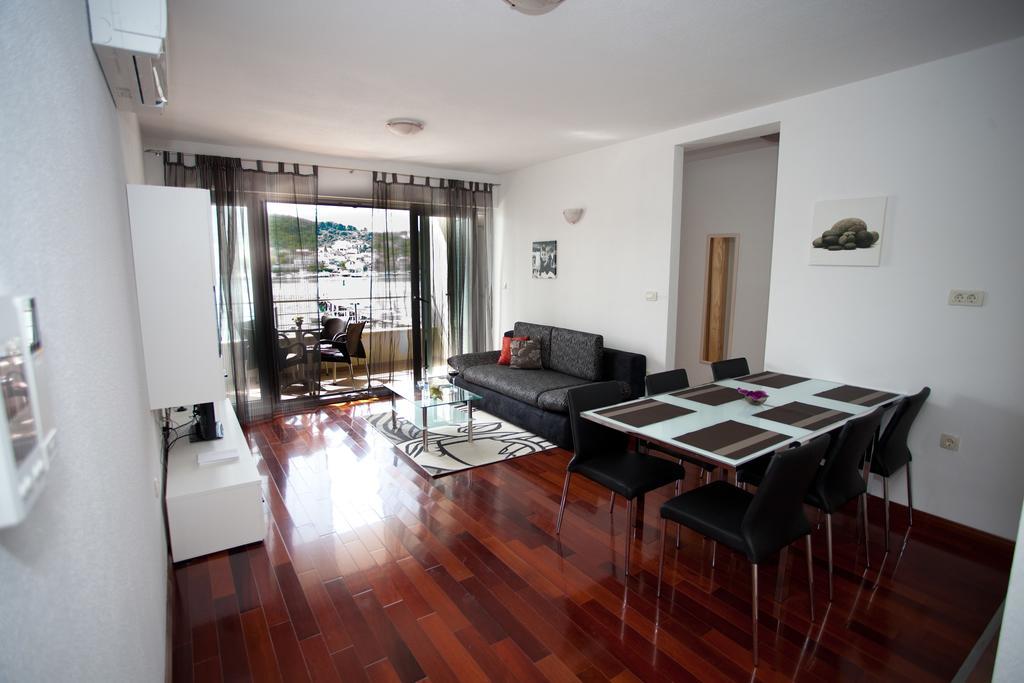 Apartments Svjetlana Трогир Стая снимка