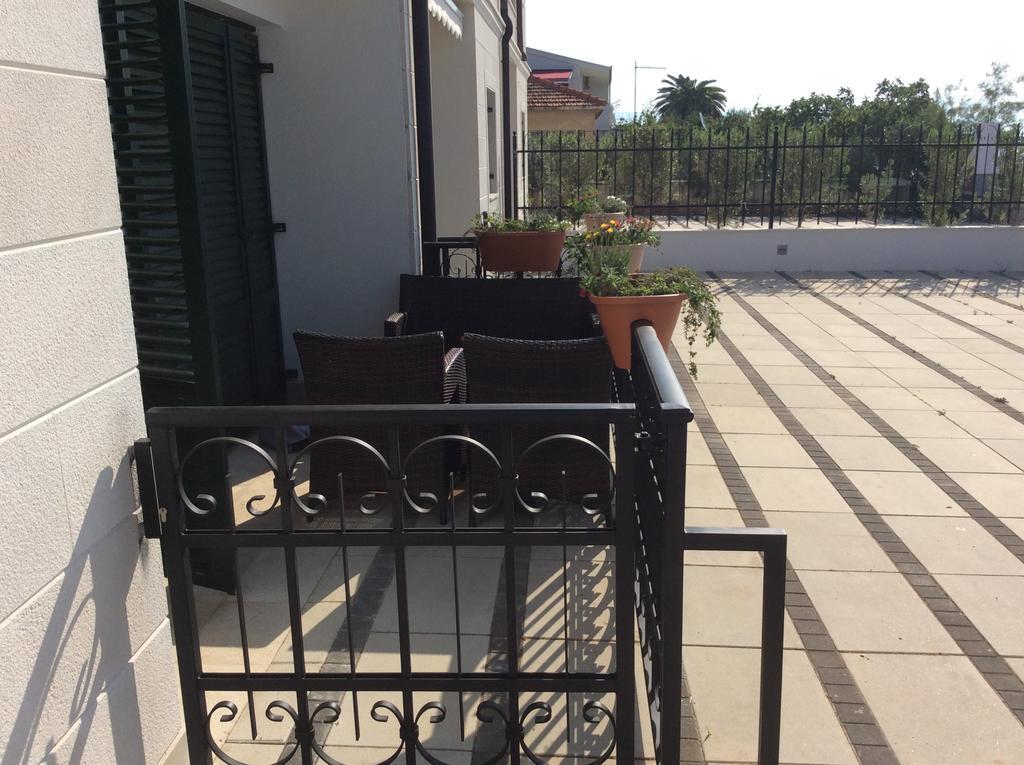 Apartments Svjetlana Трогир Екстериор снимка