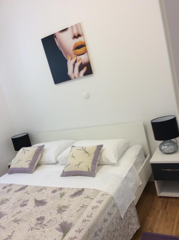 Apartments Svjetlana Трогир Екстериор снимка